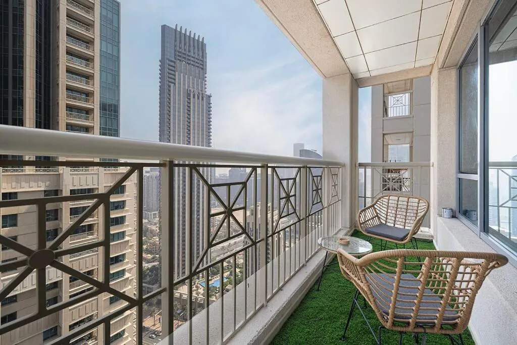 Luxurious 1-Bed, 2-Bath With Burj Khalifa Views Apartment Dubai United Arab Emirates